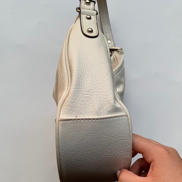 Mega Rare White&Silver XOXO Bag - Picture 3 of 12